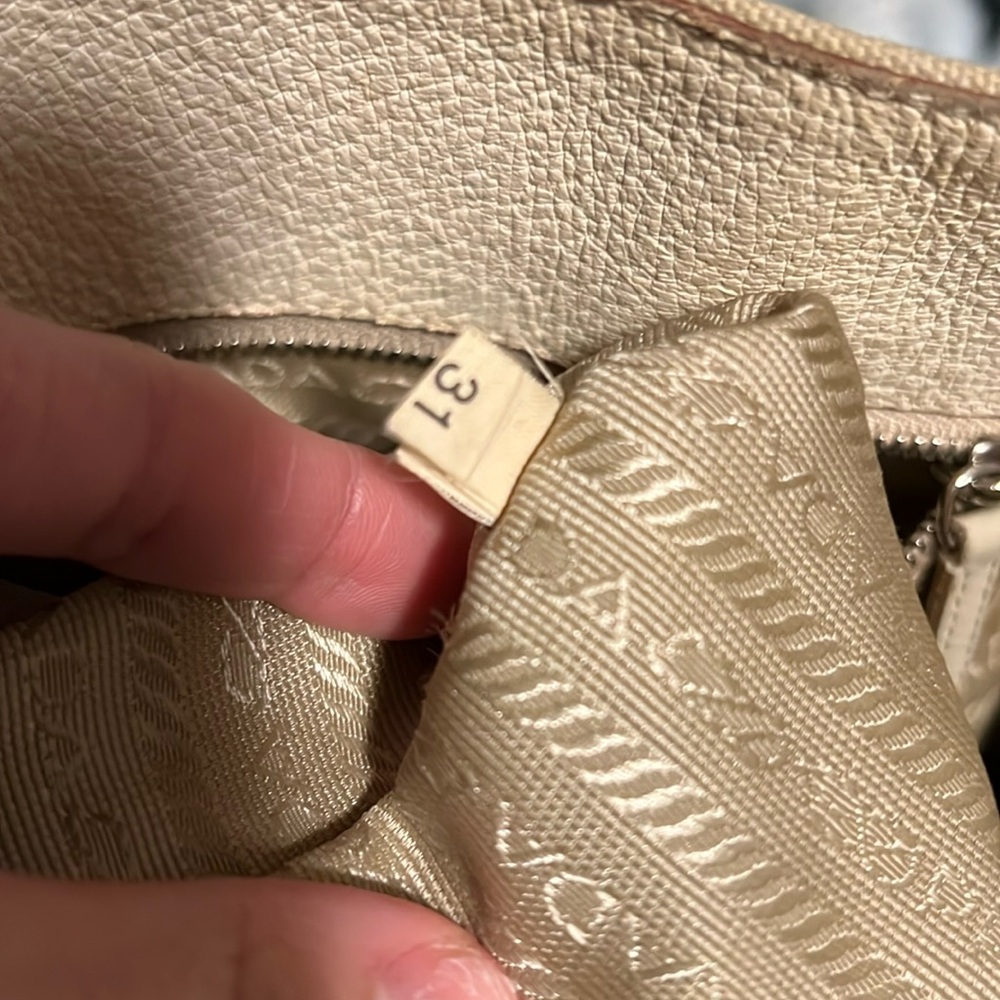 PRADA tote - Picture 17 of 17